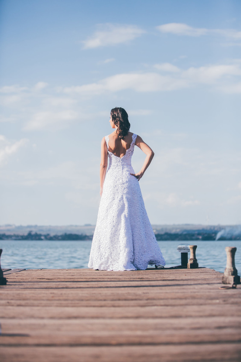 trash-the-dress-da-Flávia-Rafael-Ohana-Fotógrafo-de-casamentos-em-Brasília-wedding-casamento-bodas-ensaio-prévia-de-noiva-SUP-esporte-sports-vestido-de-noiva