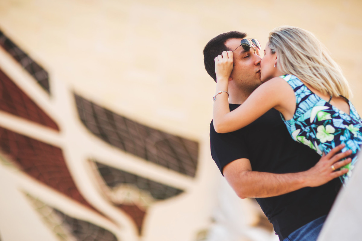 Ensaio pre-wedding do casal Mariana e Guilherme feito na esplanada dos ministérios pelo fotógrafo Rafael Ohana em Brasília-DF