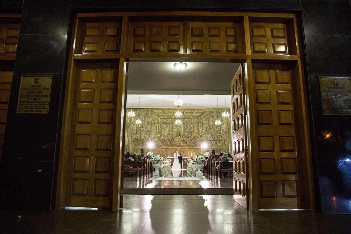 casamento feito em igreja pelo fotógrafo de casamento Rafael Ohana em Brasília-DF