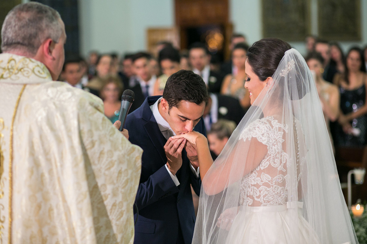 casamento feito em igreja pelo fotógrafo de casamento Rafael Ohana em Brasília-DF