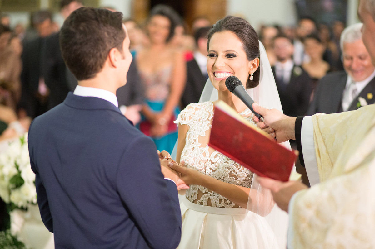 casamento feito em igreja pelo fotógrafo de casamento Rafael Ohana em Brasília-DF