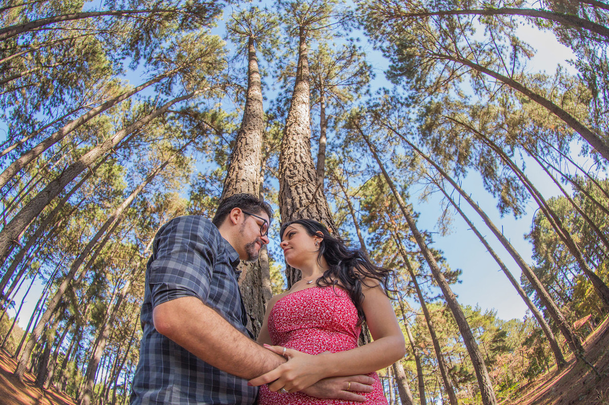 Ensaio romântico no estilo folk fotografado pelo fotógrafo de casamentos Rafael Ohana em Brasília-DF