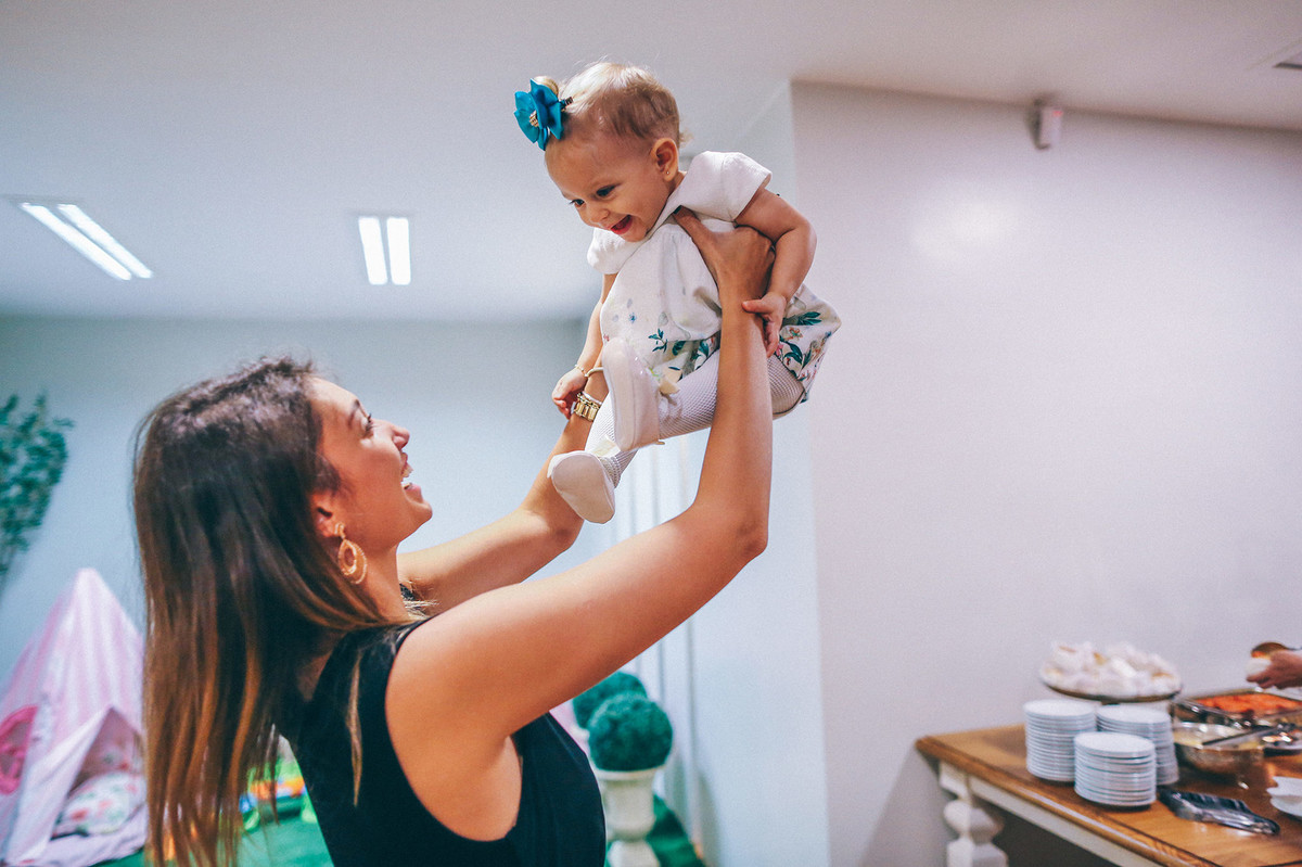 Festa de um ano fotografada pelo fotógrafo de festa infantil Rafael Ohana em Espaço Mari Ferola em Brasília-DF
