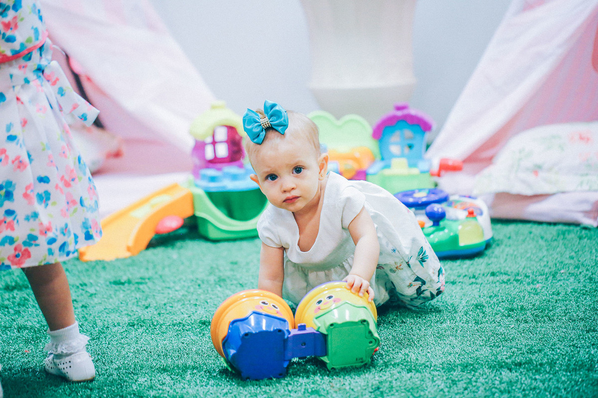 Festa de um ano fotografada pelo fotógrafo de festa infantil Rafael Ohana em Espaço Mari Ferola em Brasília-DF
