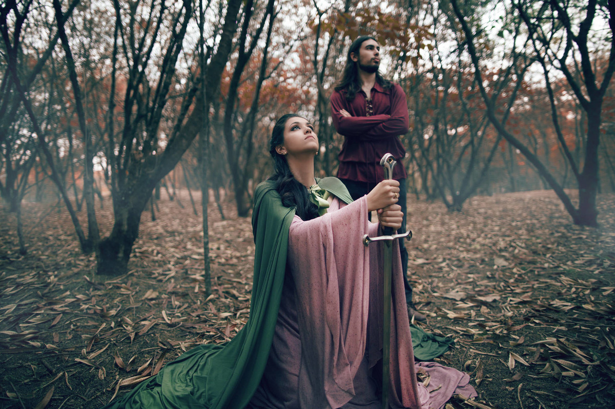 Casal no estilo medieval www.rafaelohana.com Medieval Couple Photoshoot