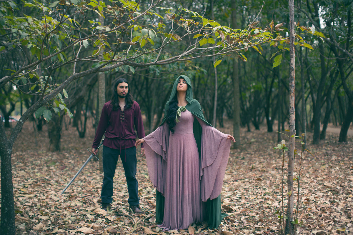 Casal no estilo medieval www.rafaelohana.com Medieval Couple Photoshoot