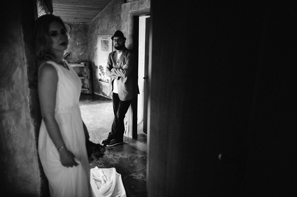 ensaio de casal feito no Jardim Botânico de Brasília pelo fotógrafo de casamento Rafael Ohana em Brasília-DF www.rafaelohana.com
