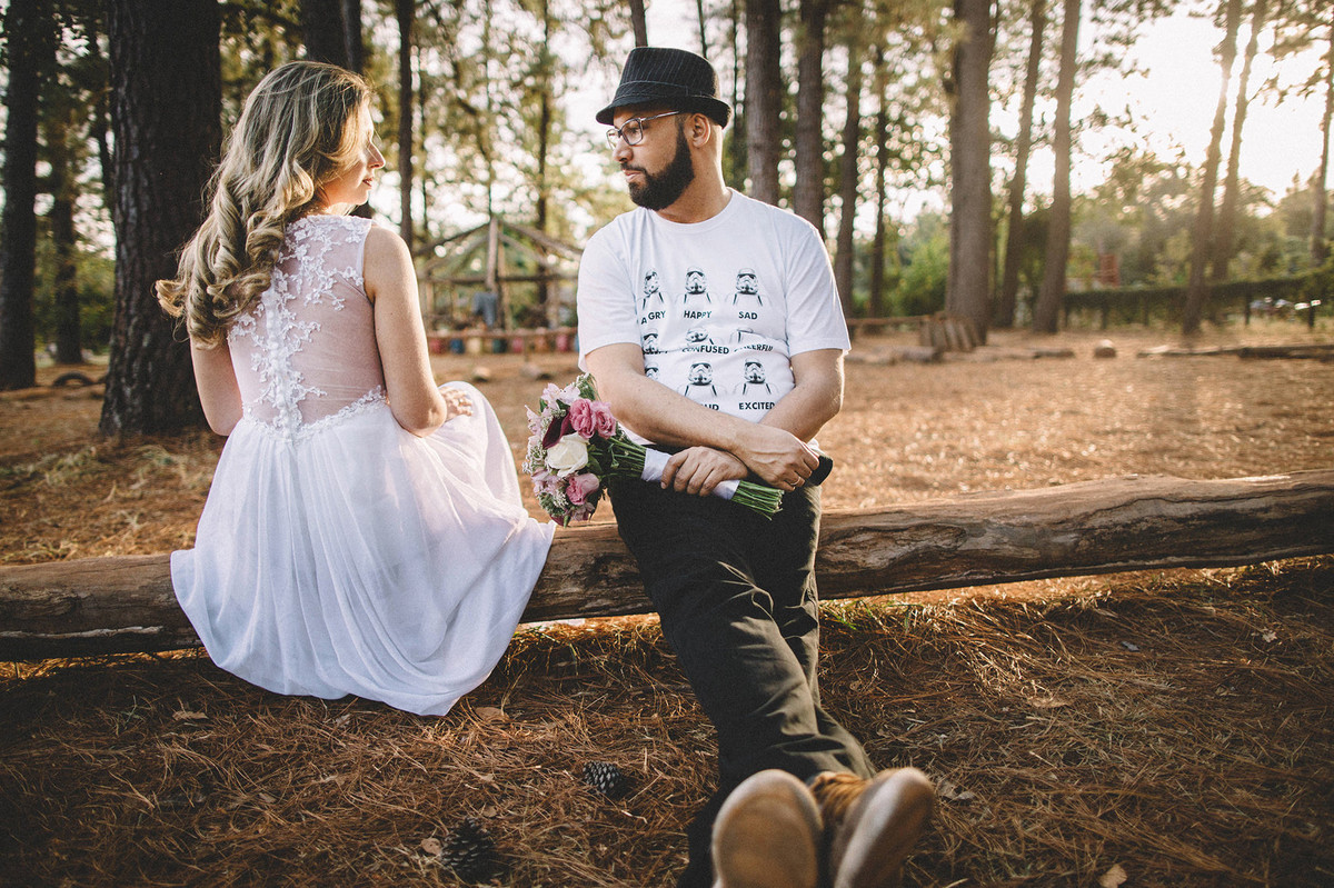 ensaio de casal feito no Jardim Botânico de Brasília pelo fotógrafo de casamento Rafael Ohana em Brasília-DF www.rafaelohana.com
