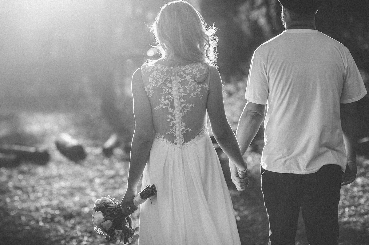ensaio de casal feito no Jardim Botânico de Brasília pelo fotógrafo de casamento Rafael Ohana em Brasília-DF www.rafaelohana.com