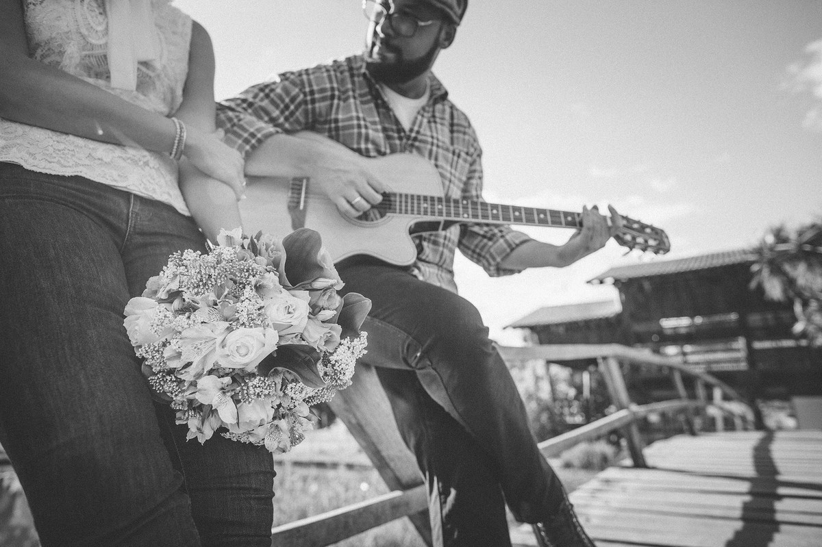 ensaio de casal feito no Jardim Botânico de Brasília pelo fotógrafo de casamento Rafael Ohana em Brasília-DF www.rafaelohana.com