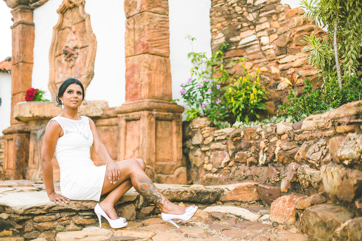 Noiva posando foto feita pelo fotógrafo Rafael Ohana em Paracatu-M