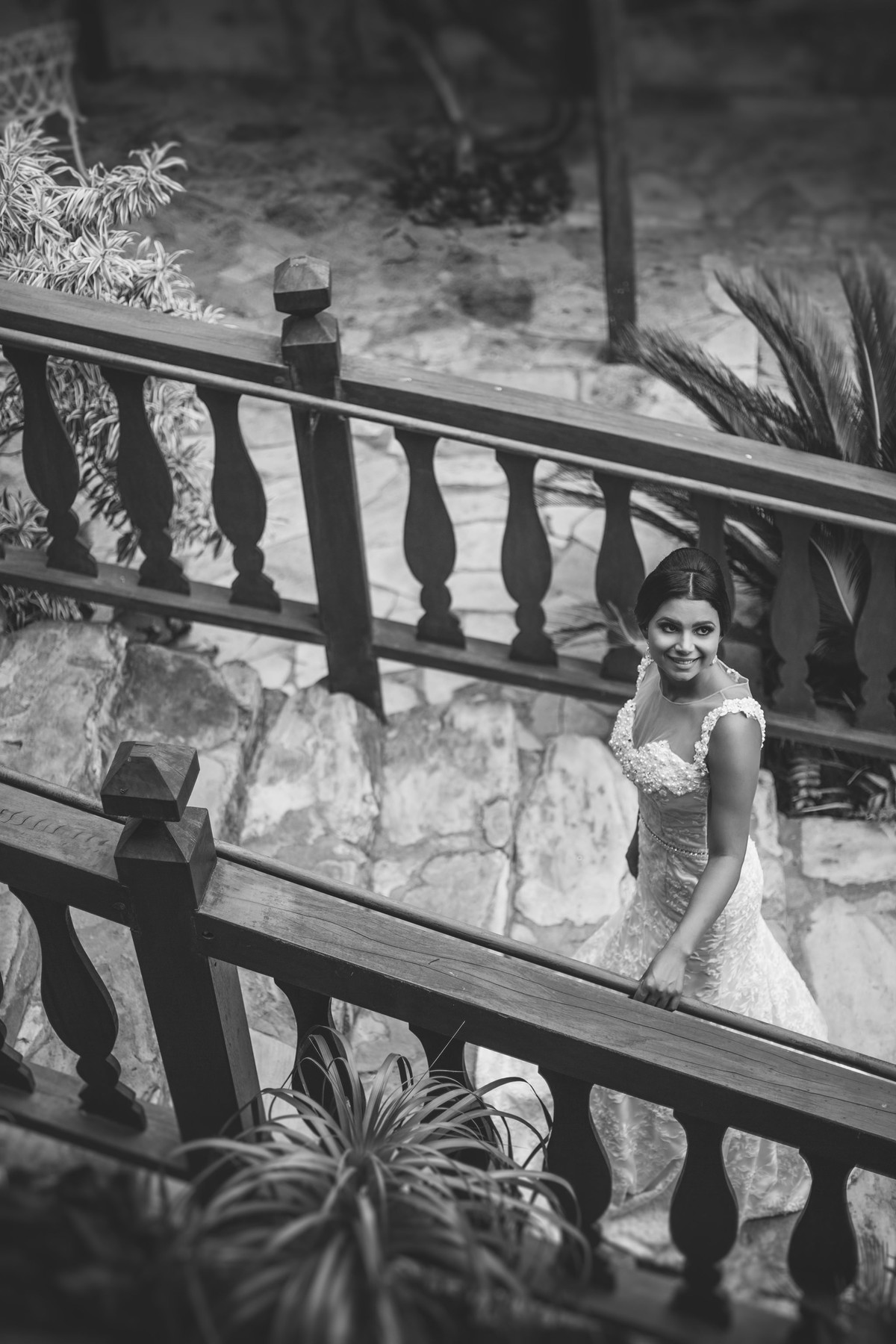Noiva andando foto feita pelo fotógrafo Rafael Ohana em Paracatu-M