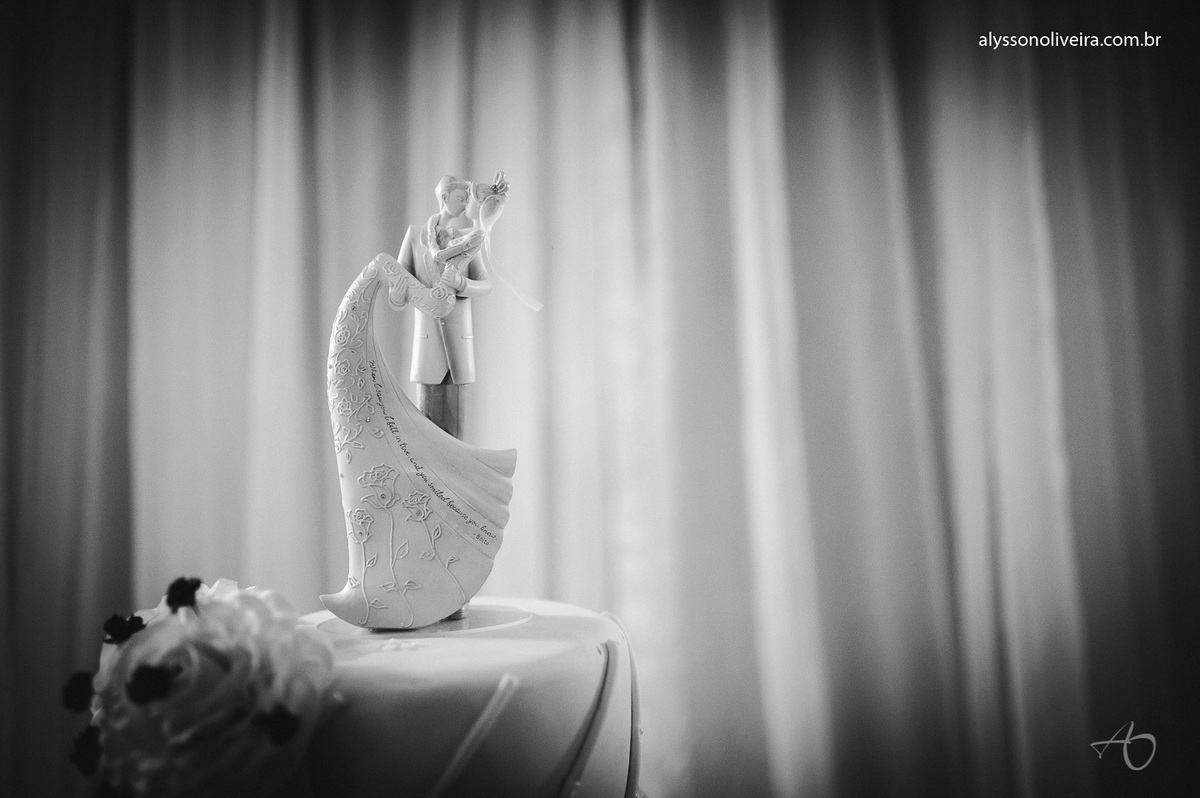 Vestido de Noiva, Making off, maquiagem de noiva, maquiagem criativa, Mary Kay, Lancome, making off do noivo, Terno de noivo, sapato de noivo, Alysson Oliveira Fotografo de Casamento no Brasil, Fotografo de Casamentos, Fotografo de Casamento em Minas Gera
