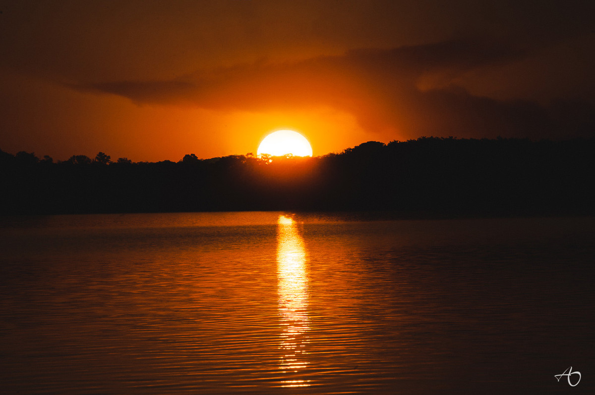 Pré wedding criativo, fotos que arrepiam, fotos com amor e carinho, Alysson Oliveira Fotografo em Uberlandia, por do sol
