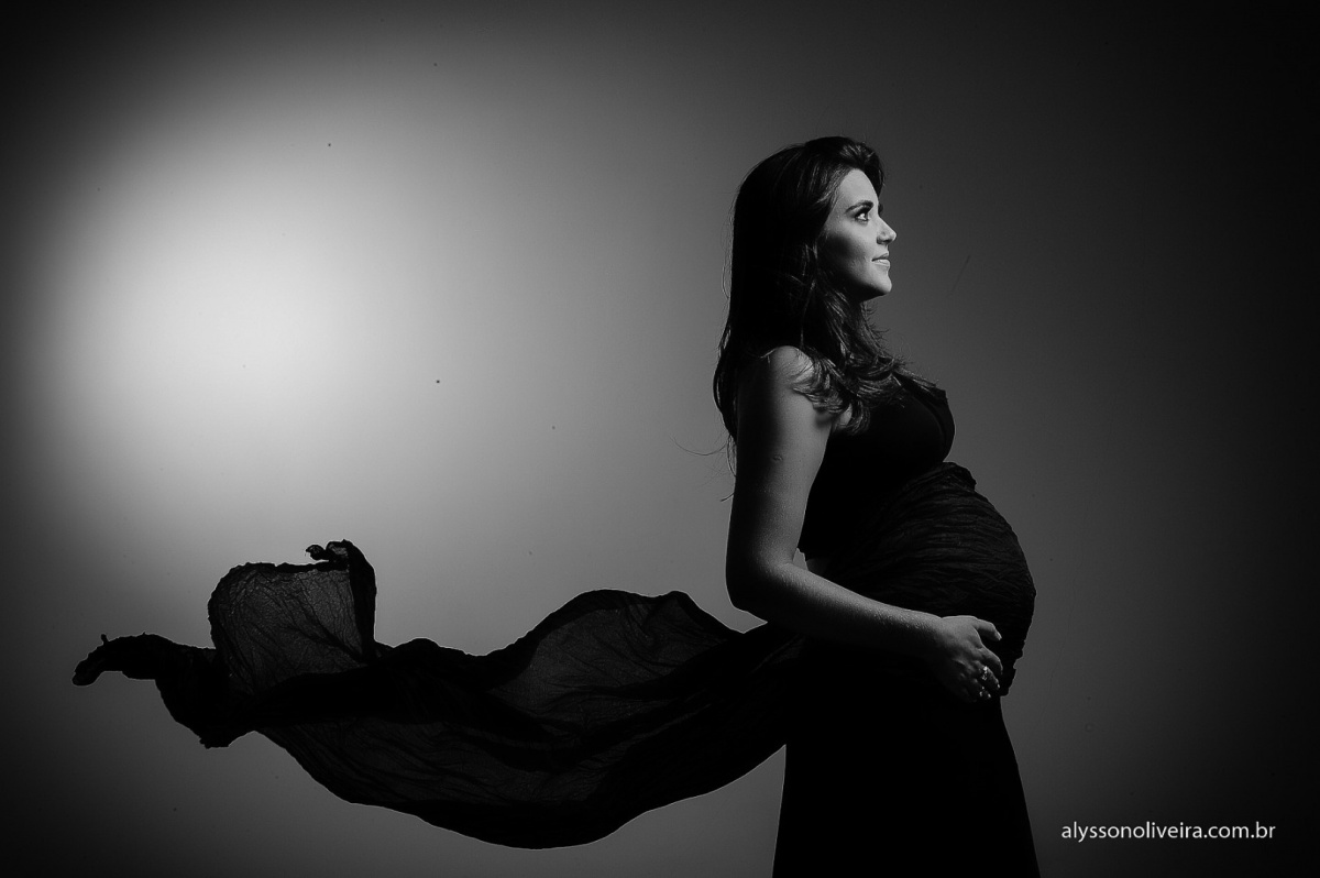 ensaio de gestante, gestante em Uberaba, fotografia criativa de getante e gestação, fotografia de familia, fotos de gestante com familia, criatividade na fotografia de gestação, gestante Sacramento MG