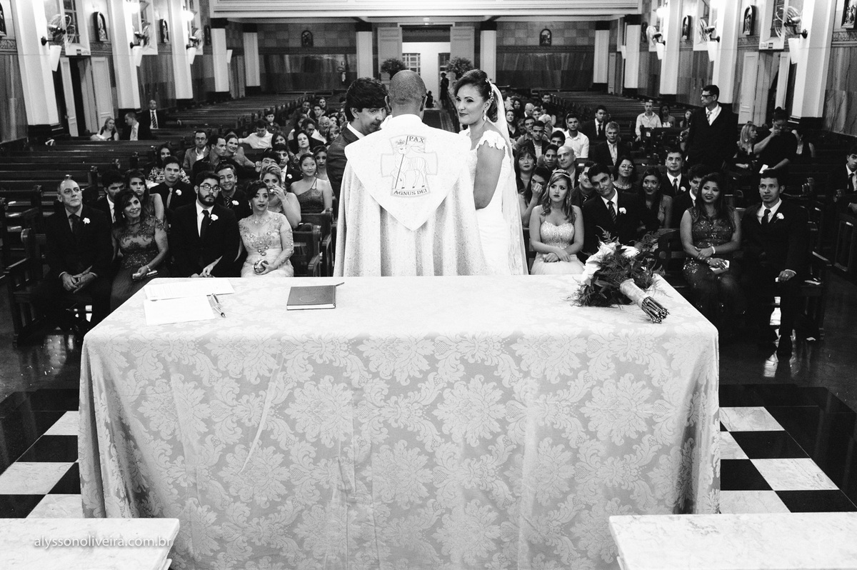 Alysson Oliveira fotografo de casamento no Brasil, Fotografo de Casamento em Uberlandia, Fotografia de Casamento, Casamento, Karine e Cleider, Making off de Casamento, Roupão de Noiva, Capela do marista, Casamento na Capela do Marista Uberaba, Padr