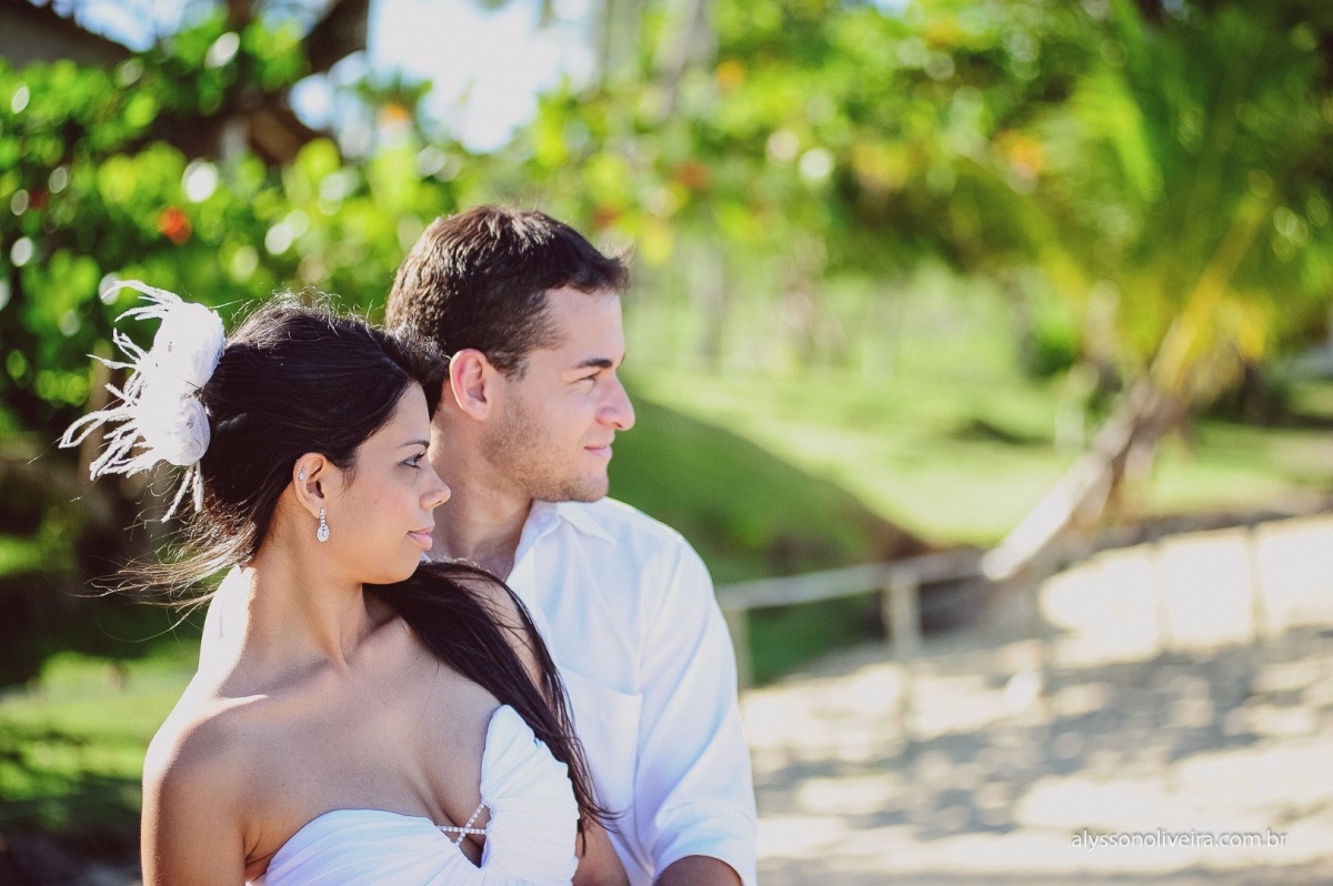 Trash the dress, Trash the dress na Praia do Espelho, Trahs the dress na Bahia, Talita e thiago, Alysson Oliveira, Ensaio de noivos na Praia, Ensaio de noivos na Praia do Espelho, Vestido de casamento, Sujo, Vestida de noiva na praia, Fotografia de casame
