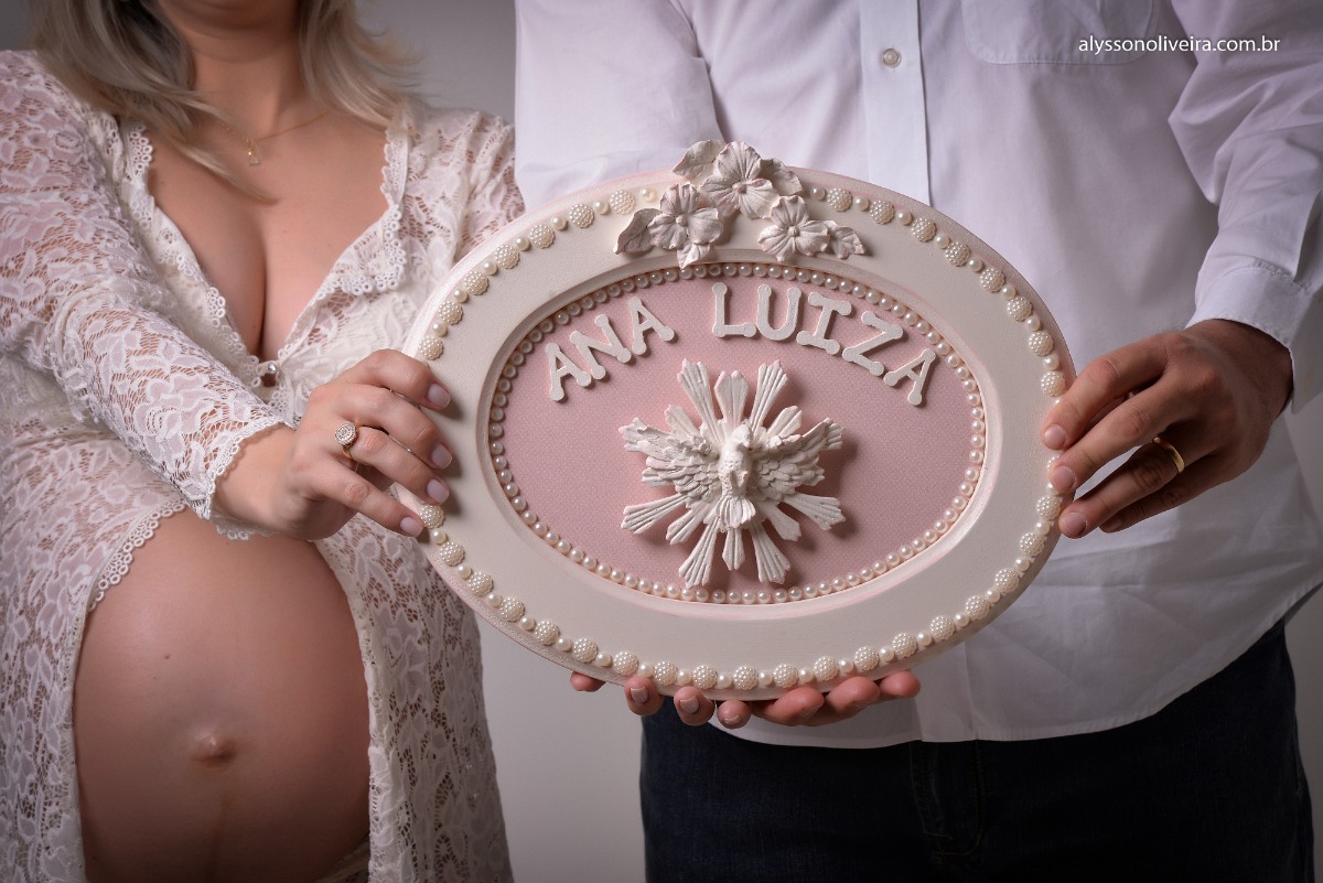 Ensaio de gestante, Juliana e Luiz Gustavo, juliana + kiki= Ana Luiza, Princesa Ana Luiza, gestante com terço, terço para gestante, Placa de quarto infantil criativa, Ana Luiza
