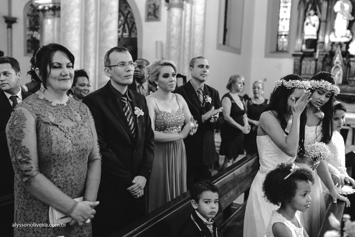 Alysson Oliveira Fotografo de Casamentos, Alysson Oliveira, Inspiration, Fotografo, fotos criativas, Casamento de Josiane e Carlos Eduardo, Cerimonia de casamento, Catedral metropolitana de Uberaba, entrada da noiva, daminhas, buque de daminha