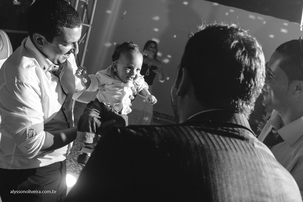 Alysson Oliveira Fotografo de Casamentos, Alysson Oliveira, Inspiration, Fotografo, fotos criativas, Casamento de Josiane e Carlos Eduardo, festa de casamento, dança na recepção, convite na pista
