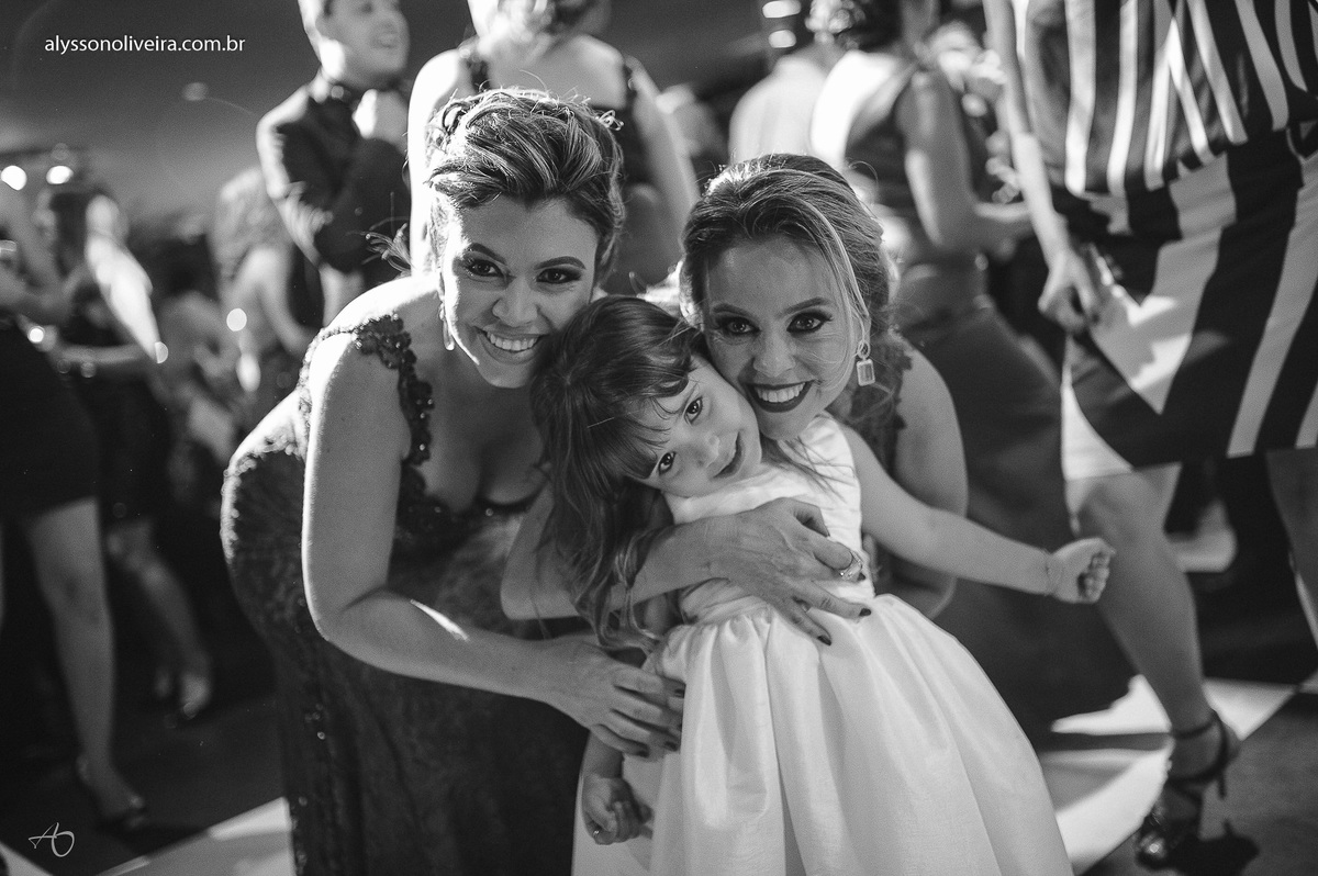 Alysson Oliveira Fotografo de Casamento no Brasil, Fotografo de Casamento, Fotografo de Casamento no triangulo mineiro, Vestido de noiva, making off da noiva, Making Off do Noivo, Make criativa, Terço de Noiva, Véu de noiva, Make de noiva ,