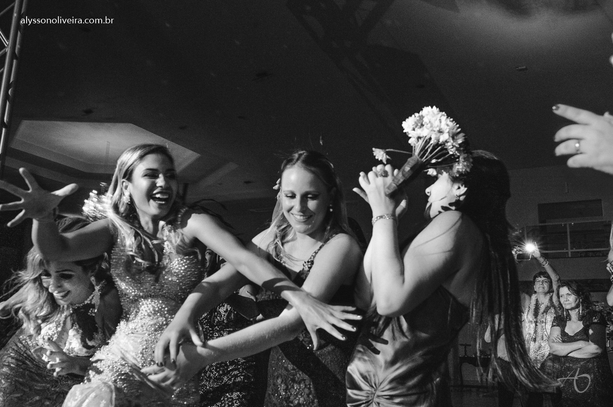 Alysson Oliveira Fotografo de Casamento no Brasil, Fotografo de Casamento, Fotografo de Casamento no triangulo mineiro, Fotografo de Casamento Em Uberaba, Aliança de Casamento, Buque de noiva, buque de daminha, Casamento Graziela e Nino, Alysson Ol