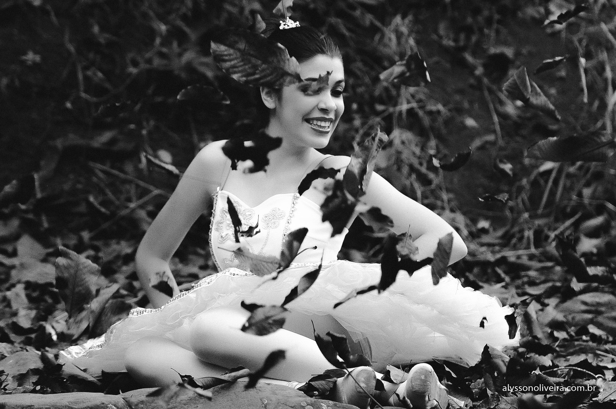 Fashion Book, Maria Elliza, Book Maria Eliza, Alysson Oliveira fotografo de book, fotografo de book no Brasil, Fotografo de Book em Minas Gerais, book moda, book cirativo, book editorial, Markkus Lorenzzo, Produção de moda, beauty, Alysson O