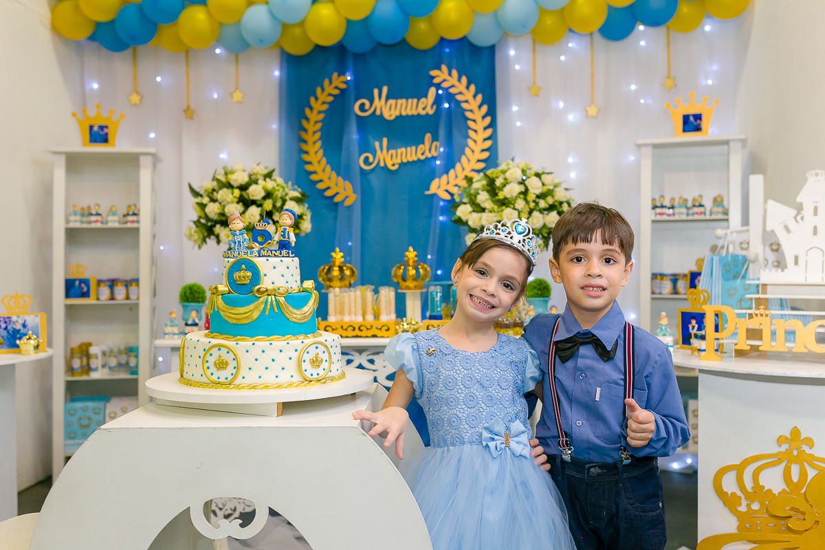 Fetsa de gêmeos principe e princesa