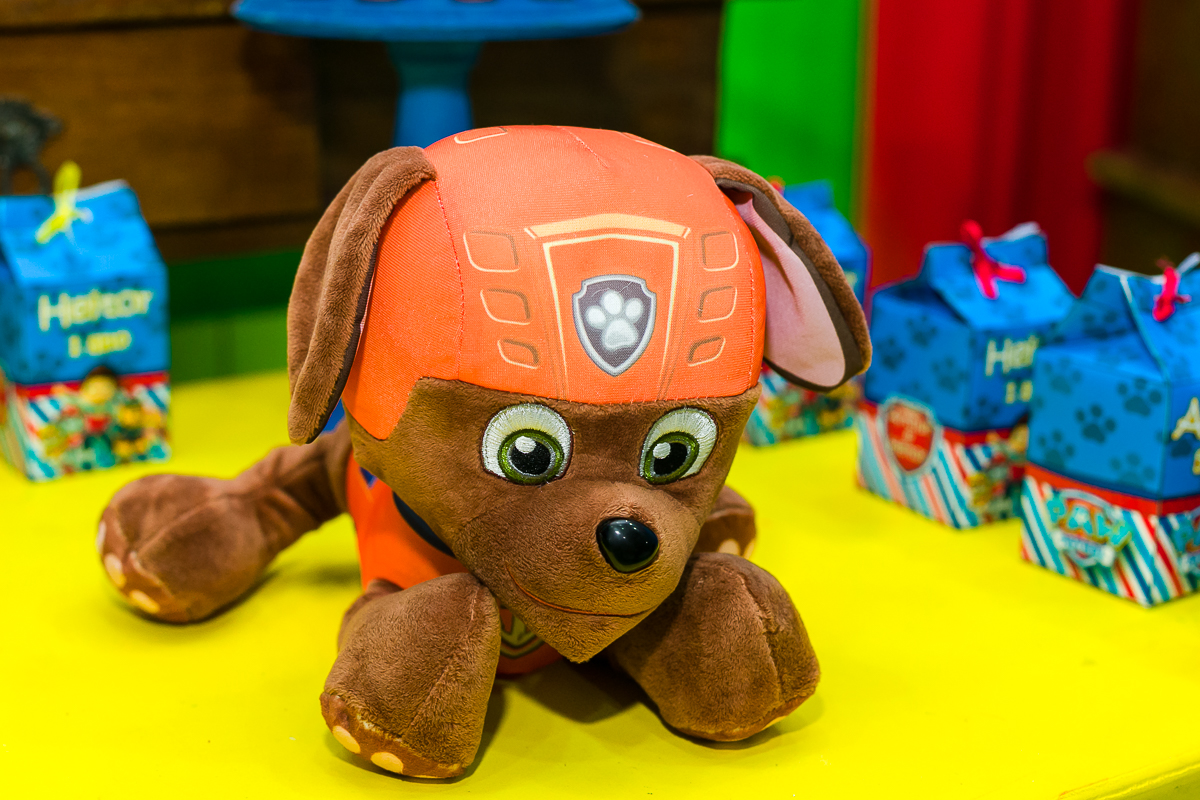 Detalhes mesa Patrulha Canina