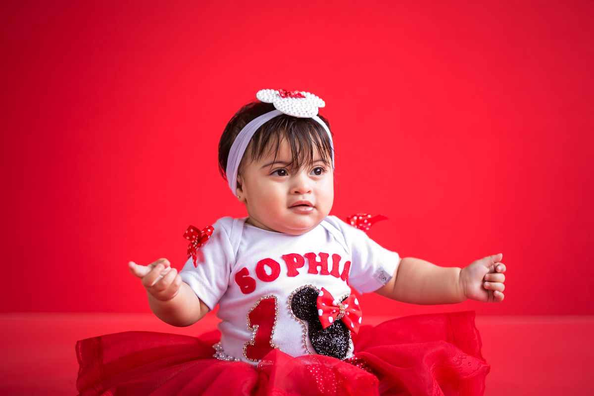 Ensaio infantil minnie vermelha em estúdio
