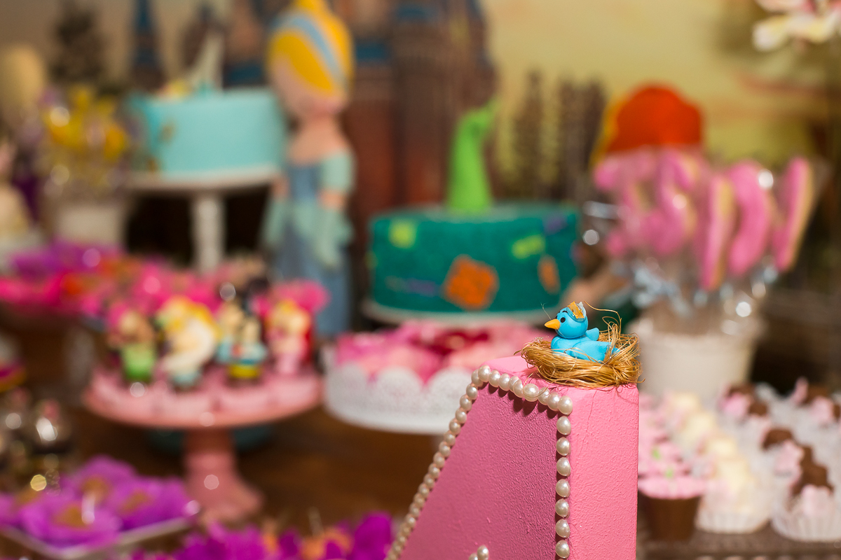 Detalhes mesa das princesass