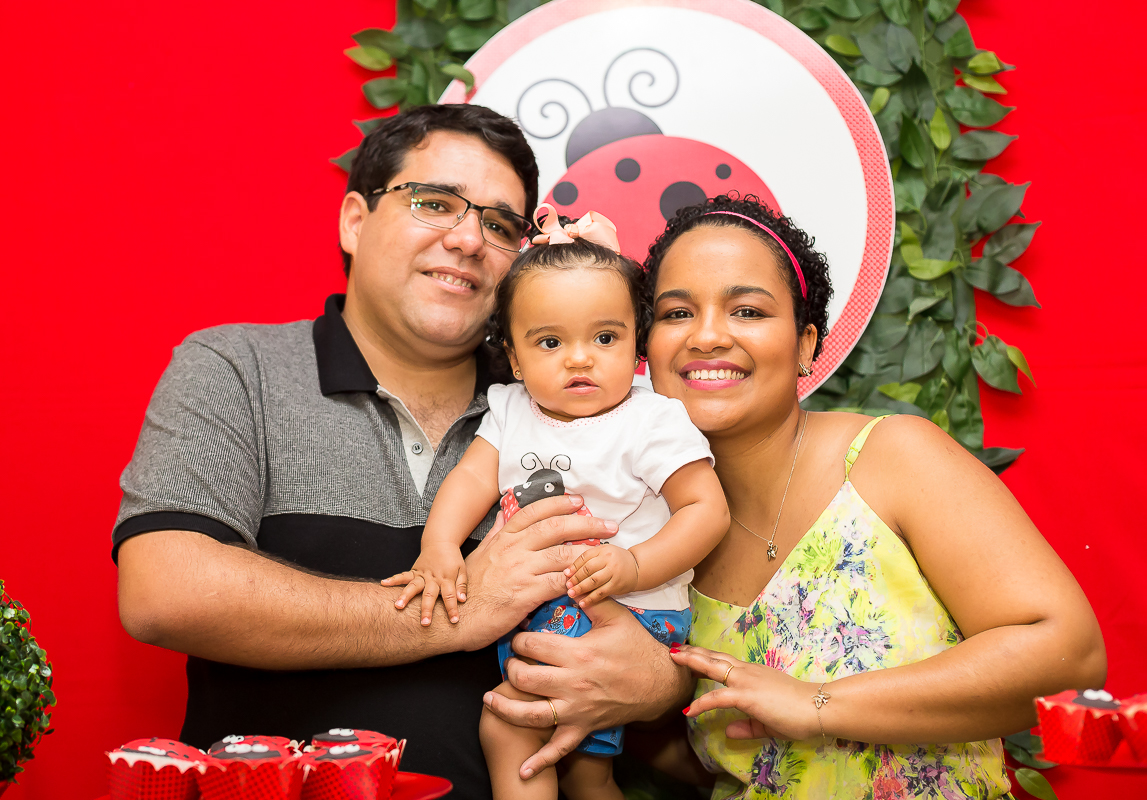 Familia Feliz