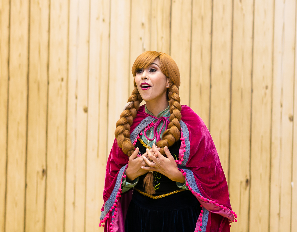Princesa Ana Cantando