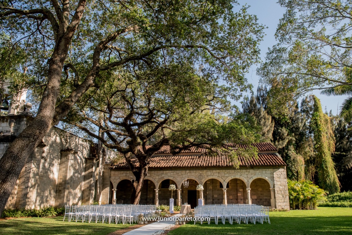The Ancient Spanish Monastery, casamento em miami, wedding in miami, destination wedding, Bride, dress, dama da honra, daminha, sapato da noiva, sandalia da noiva, irmã da noiva, padrinhos do noivo, padrinhos, perfume da noiva, madrinhas da noiva, pai do