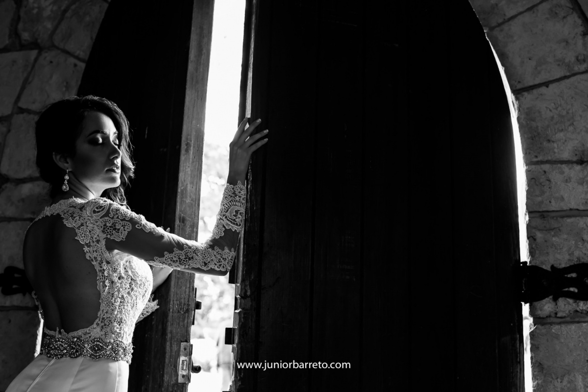 The Ancient Spanish Monastery, casamento em miami, wedding in miami, destination wedding, Bride, dress, dama da honra, daminha, sapato da noiva, sandalia da noiva, irmã da noiva, padrinhos do noivo, padrinhos, perfume da noiva, madrinhas da noiva, pai do