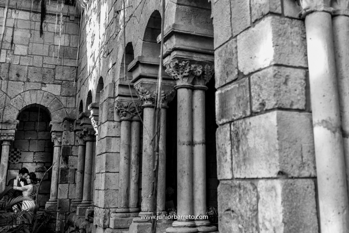 The Ancient Spanish Monastery, casamento em miami, wedding in miami, destination wedding, Bride, dress, dama da honra, daminha, sapato da noiva, sandalia da noiva, irmã da noiva, padrinhos do noivo, padrinhos, perfume da noiva, madrinhas da noiva, pai do