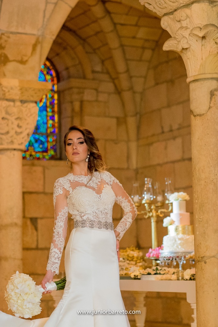 The Ancient Spanish Monastery, casamento em miami, wedding in miami, destination wedding, Bride, dress, dama da honra, daminha, sapato da noiva, sandalia da noiva, irmã da noiva, padrinhos do noivo, padrinhos, perfume da noiva, madrinhas da noiva, pai do