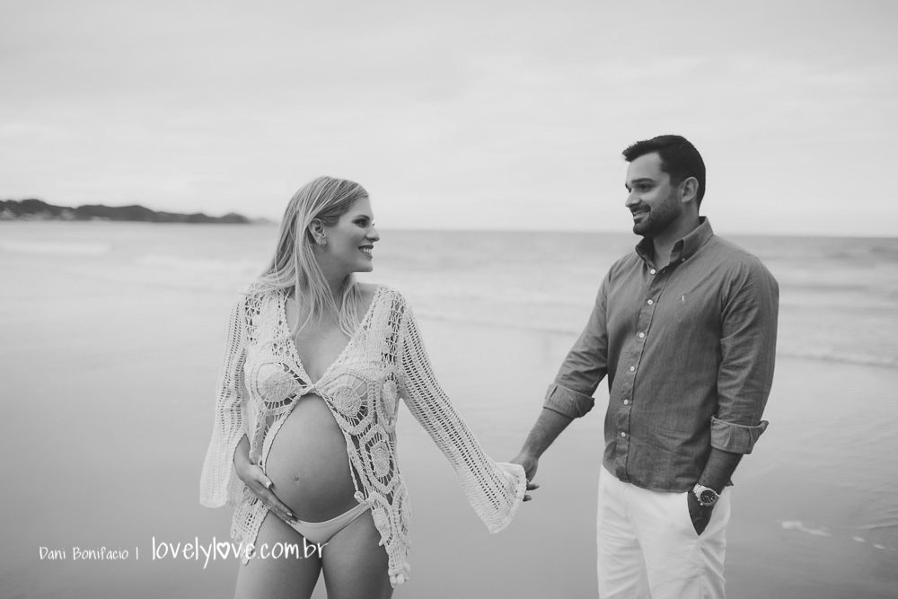 foto de gravida na praia