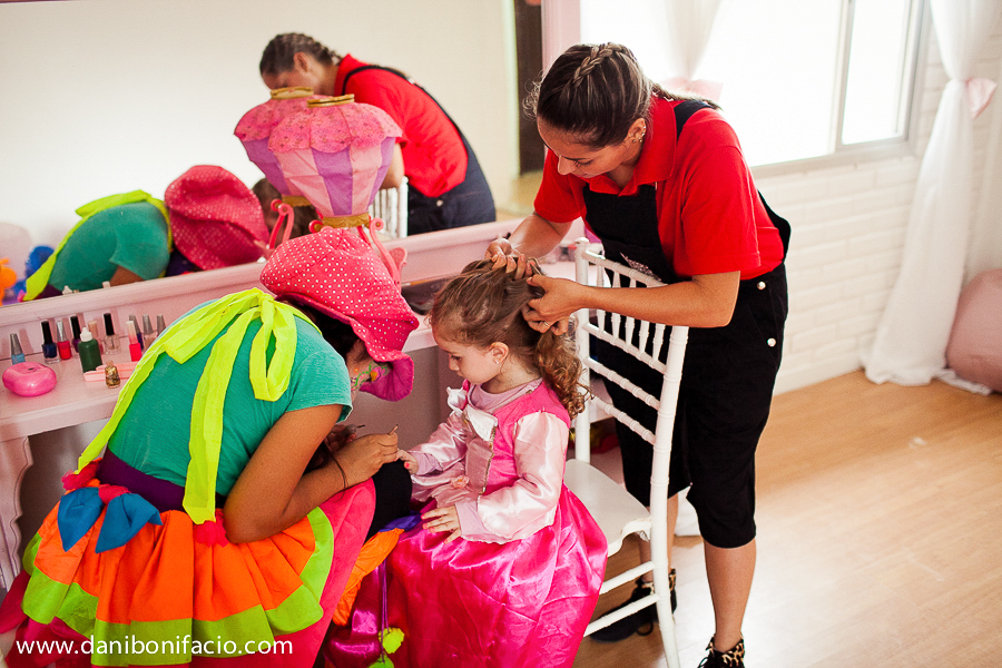 recreadora de festa infantil