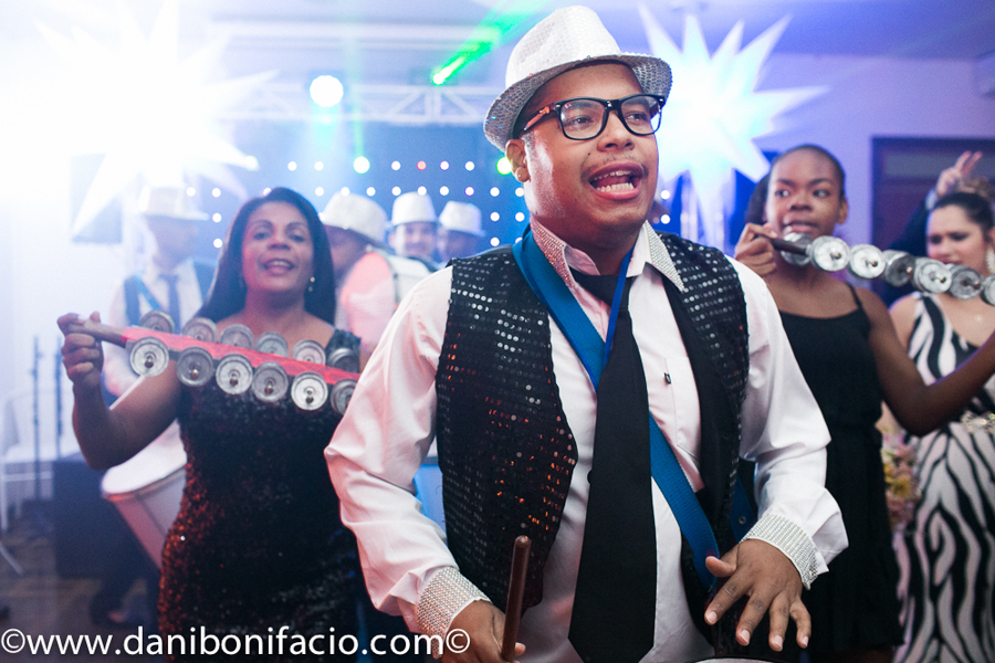escola de samba no casamento
