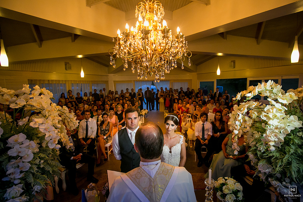 noivos no casamento