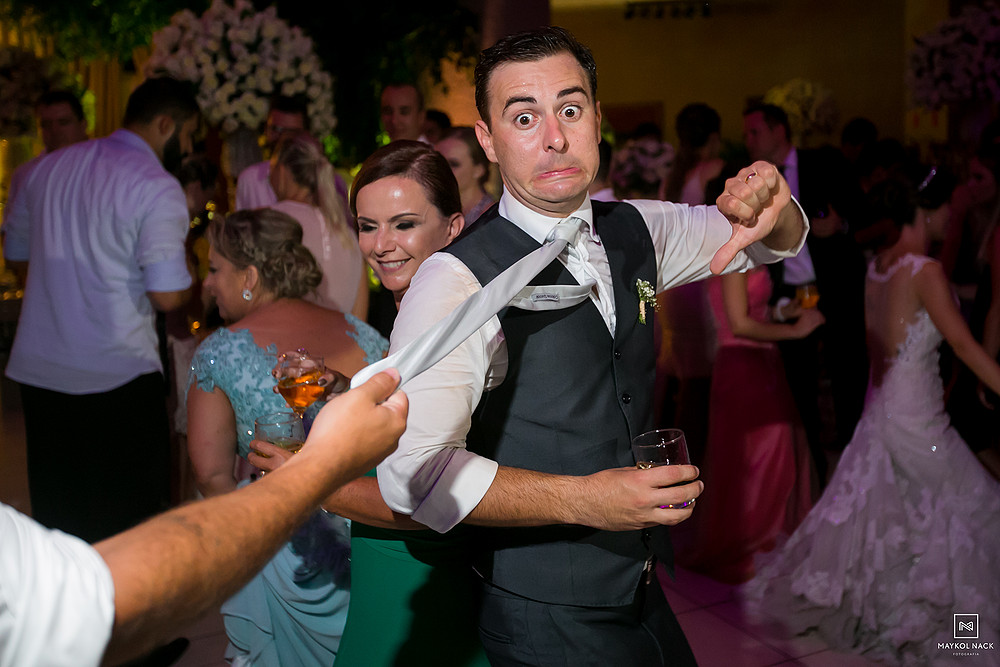 noivos em casamento laguna
