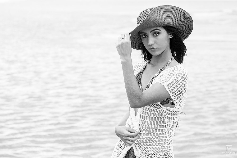 book com chapeu