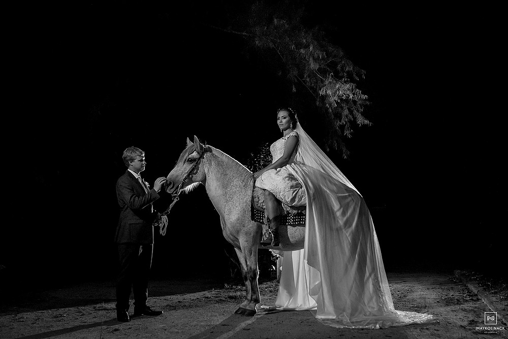 noiva com cavalo