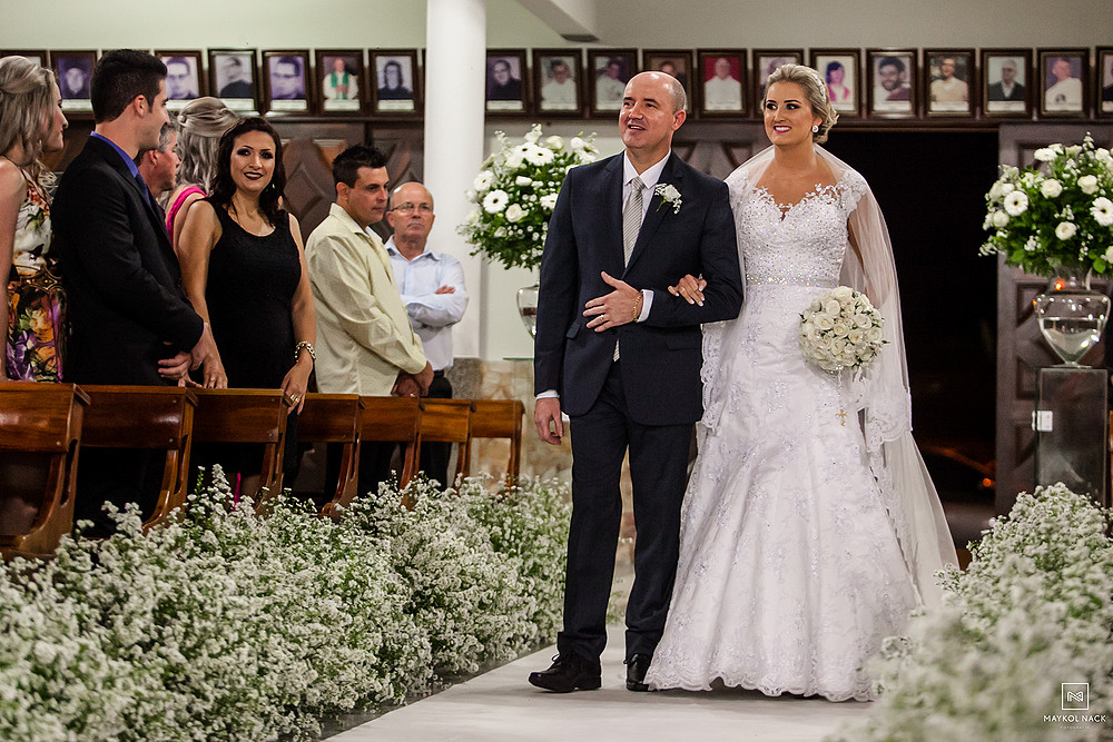 entrada da noiva em casamento