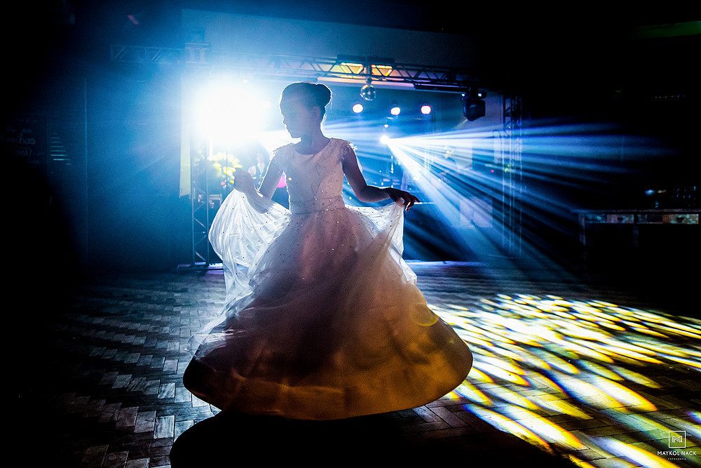 noivinha em casamento de armazém