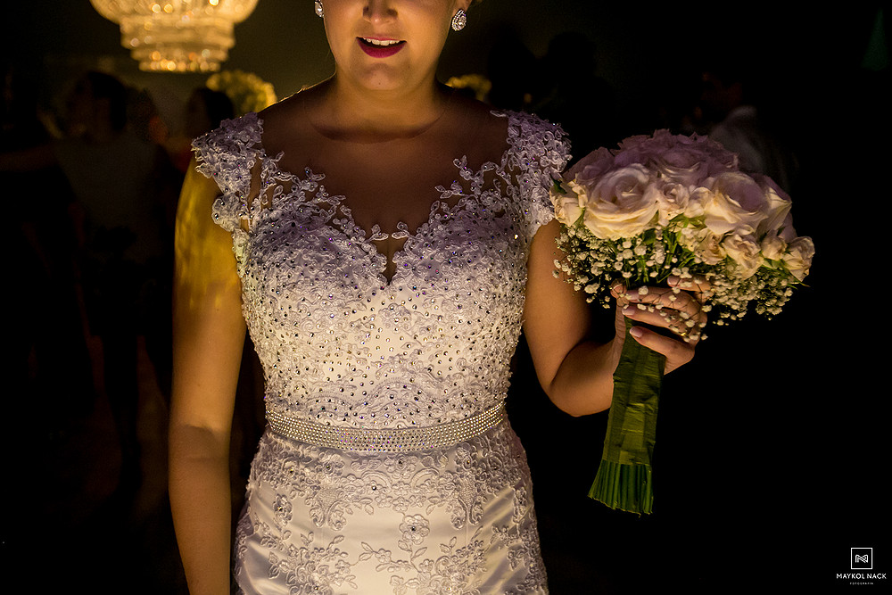 vestido e buque de noiva armazém