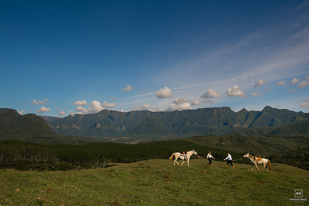 ensaio de casal com cavalos
