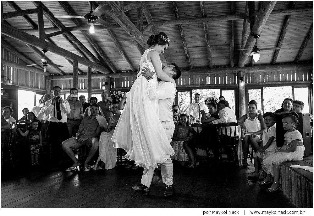 dança dos noivos em casamento