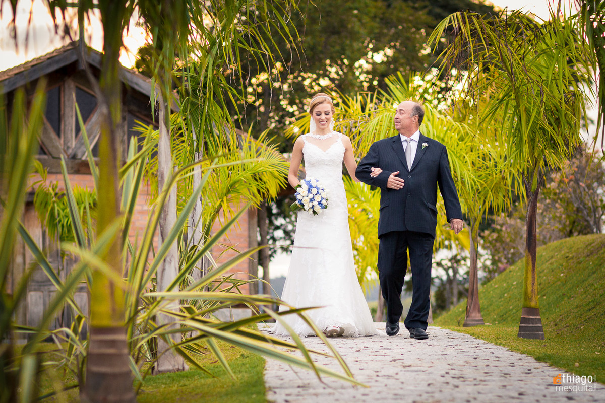 entrada da noiva na cerimônia de casamento em são Paulo, pelo fotografo Thiago Mesquita
